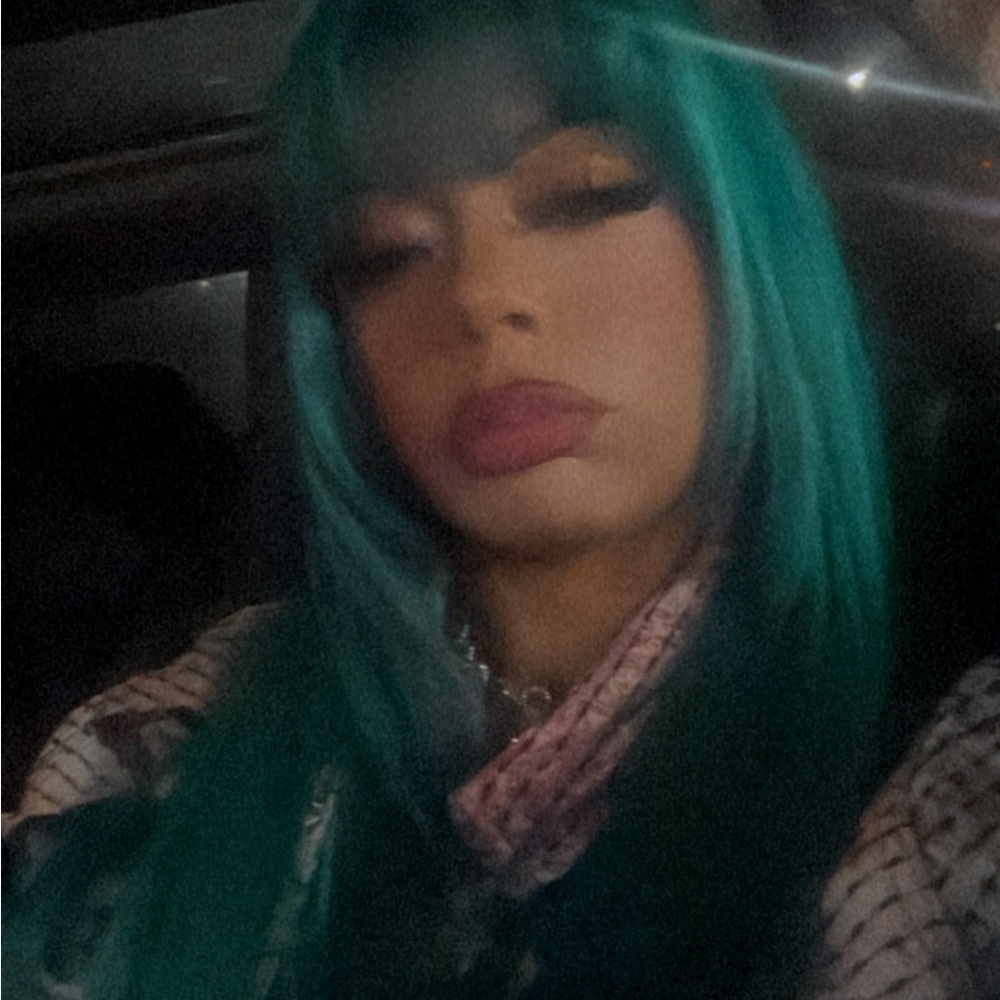 Meet your Posher, Pretty